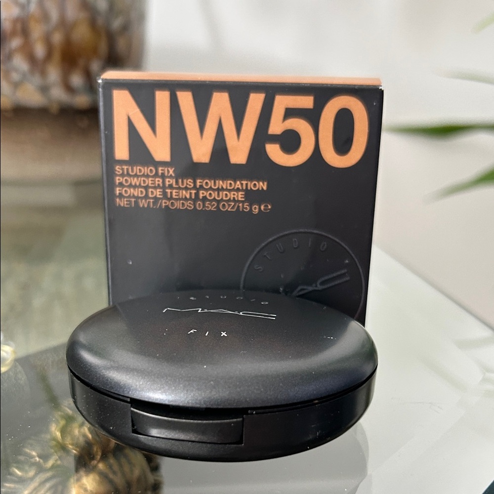 MAC Studio Fix Powder Plus in NW50 - Discontinued Original Formula